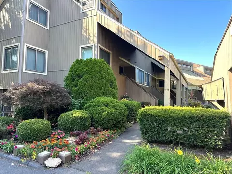 16 Pine Orchard Rd #4, Branford, CT 06405