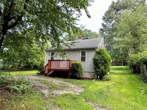 59 Adella St, Naugatuck, CT 06770