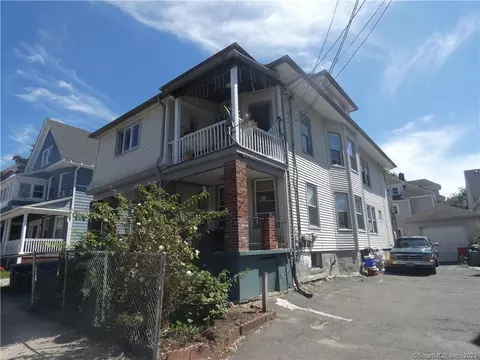 78 Vine St, Bridgeport, CT 06604