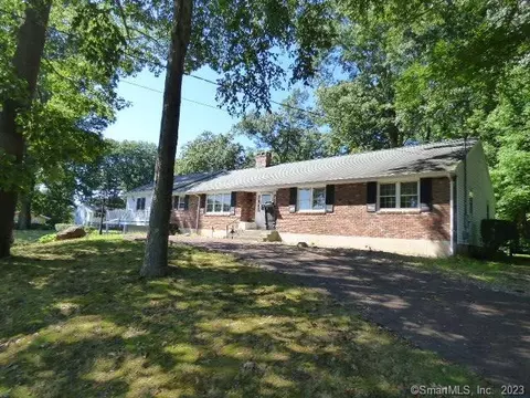 10 Castleman Dr, Southington, CT 06489