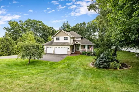 200 Fox Hollow Ln, Bristol, CT 06010