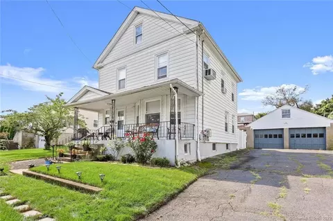 142 Holroyd St, Bridgeport, CT 06606
