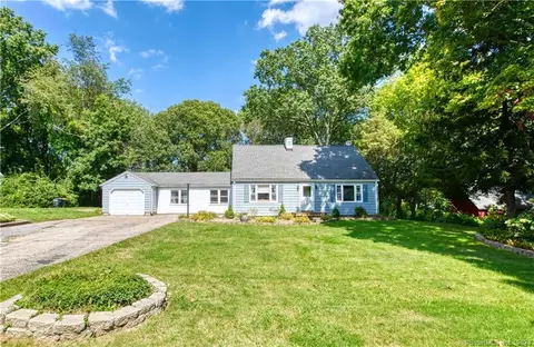 14 Birchwood Dr, Ansonia, CT 06401