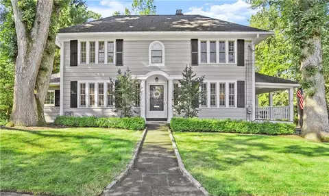 54 Oakdale Rd, Stamford, CT 06906