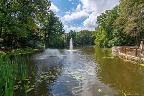 50 Aiken St #152, Norwalk, CT 06851