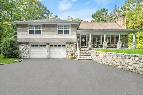 21 Barton Ln, Greenwich, CT 06807