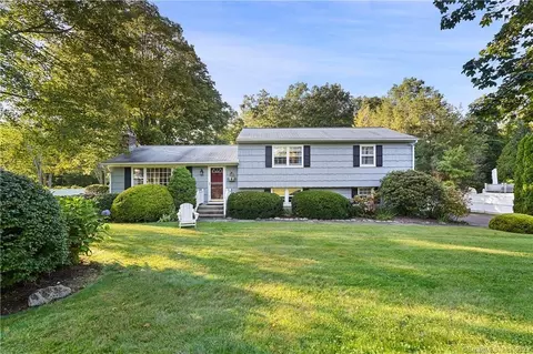 18 Budd Dr, Bethel, CT 06801