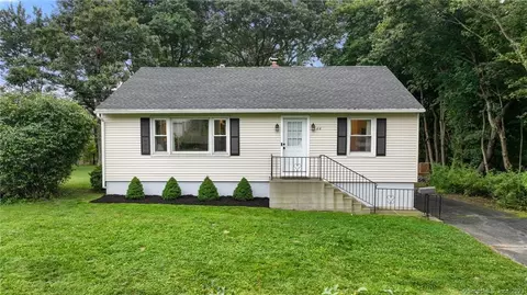 66 Hunthill Rd, Waterbury, CT 06705