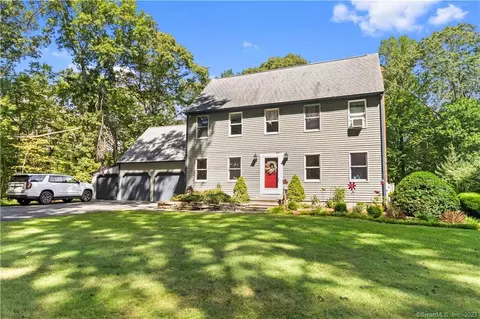 194 Mile Creek Rd, Old Lyme, CT 06371