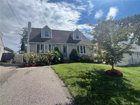 51 Bellevue Ave, West Haven, CT 06516