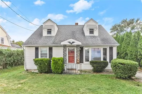 209 Lawn Ave, Stamford, CT 06902