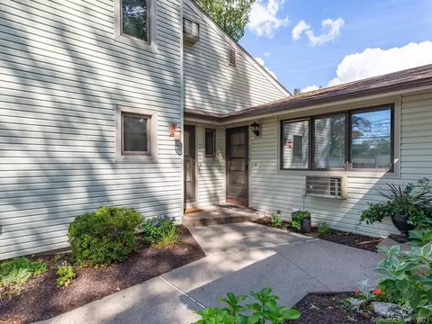 537 Birch St #537, Bristol, CT 06010