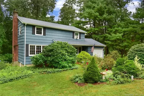 117 Willie Cir, Tolland, CT 06084