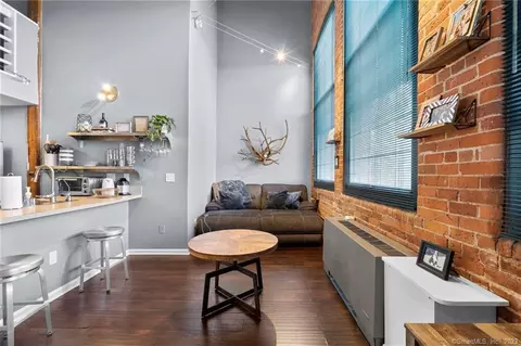 25 Grand St #250, Norwalk, CT 06851