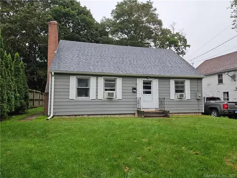 267 Mechanic St, Killingly, CT 06239