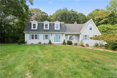 48 Cindy Ln, Guilford, CT 06437