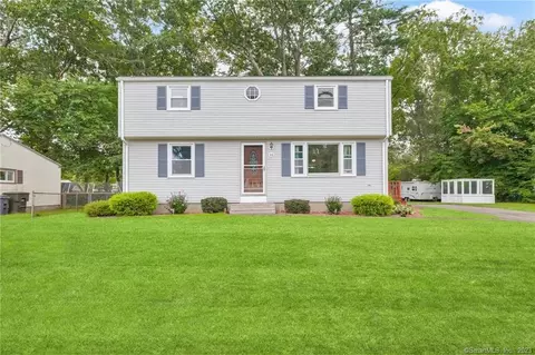 11 Donna St, Enfield, CT 06082