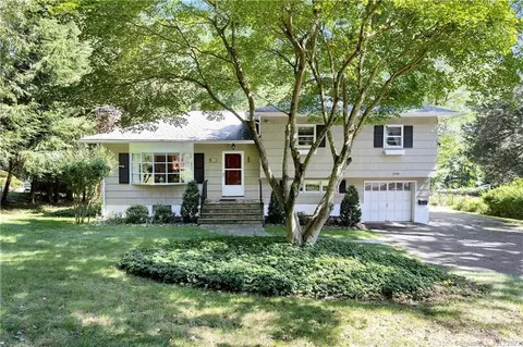 2745 High Ridge Rd, Stamford, CT 06903