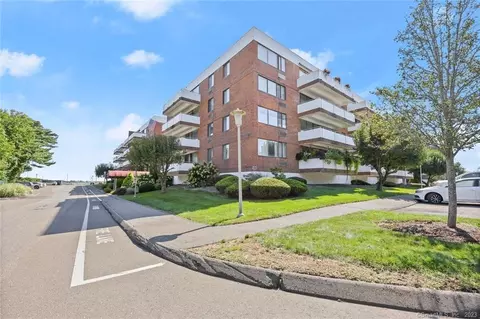 1460 Elm St #327, Stratford, CT 06615