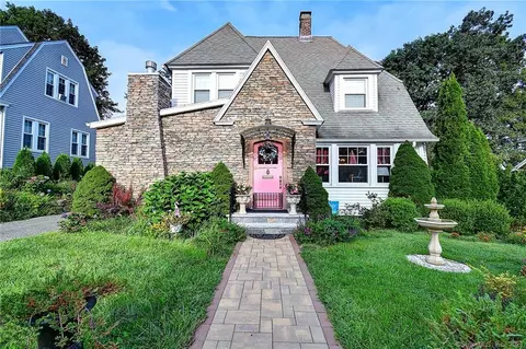 44 Newton Ter, Waterbury, CT 06708