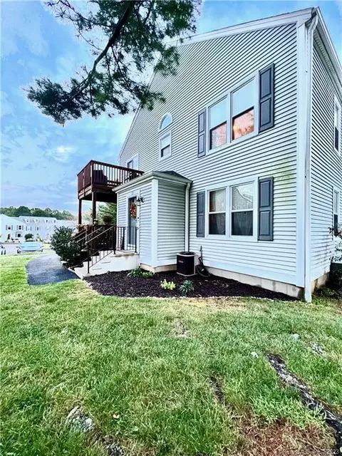 22 Summerhill Rd #22, Wallingford, CT 06492