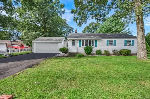 60 Field Rd, Cromwell, CT 06416