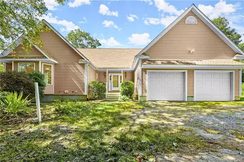 7 Evergreen Ter, Seymour, CT 06483