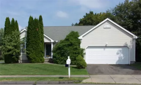160 Greenview Ter, Middletown, CT 06457