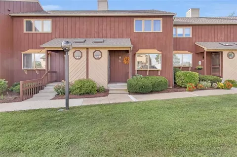 186 Skyview Dr #186, Cromwell, CT 06416