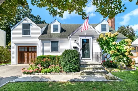 17 Chatham Dr, Norwalk, CT 06854