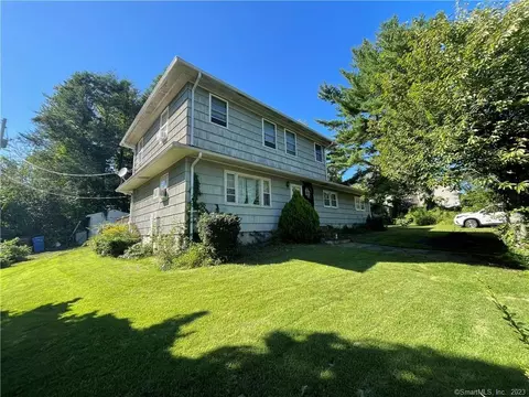 71 Saginaw Trl, Shelton, CT 06484