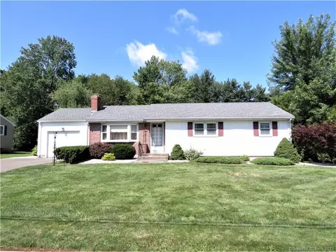 67 Fairlane Dr, Wethersfield, CT 06109