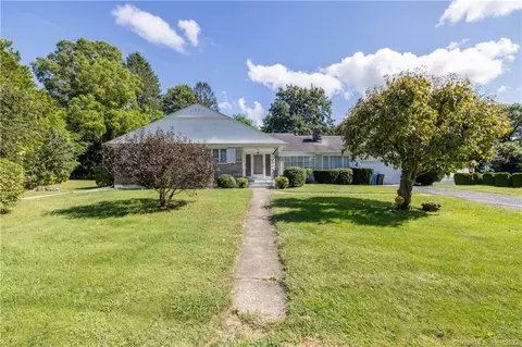 209 Harland Rd, Norwich, CT 06360