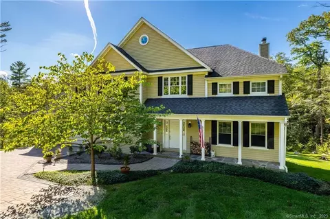 9 Canterbury Ct, Goshen, CT 06756