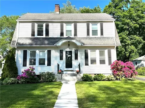 83 Woodrow St, West Hartford, CT 06107