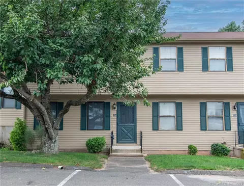 134 Village Ln #134, Branford, CT 06405