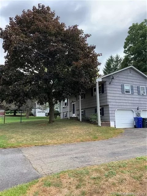 271 Meadowview Dr, Torrington, CT 06790