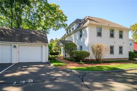 1 E Hayestown Rd #139, Danbury, CT 06811