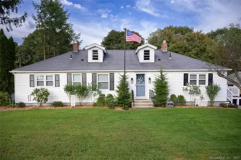 80 Circle Dr, Bantam, CT 06750