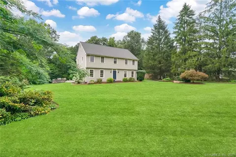 75 Bittersweet Ln, Glastonbury, CT 06073