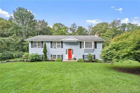 3 Canyon Dr, New Milford, CT 06776