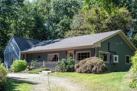 66 Cook Ln, Beacon Falls, CT 06403