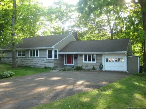 147 Hartswood Rd, Stamford, CT 06905