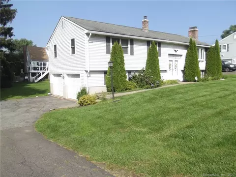 42 Mathewson Ave, Enfield, CT 06082