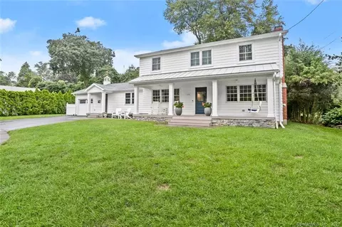 192 Quaker Ln, Fairfield, CT 06824