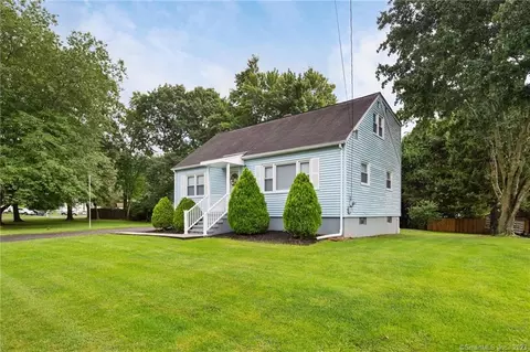49 Lance Ln, Milford, CT 06460