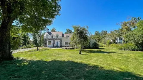 100 Whisconier Rd, Brookfield, CT 06804
