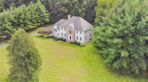 19 Brighton Dr, East Granby, CT 06026