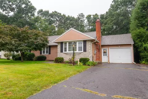 157 Fleetwood Rd, Bristol, CT 06010