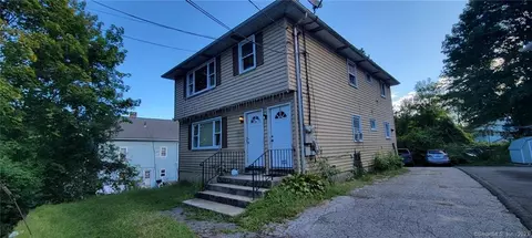 17 Cook St, Danbury, CT 06810